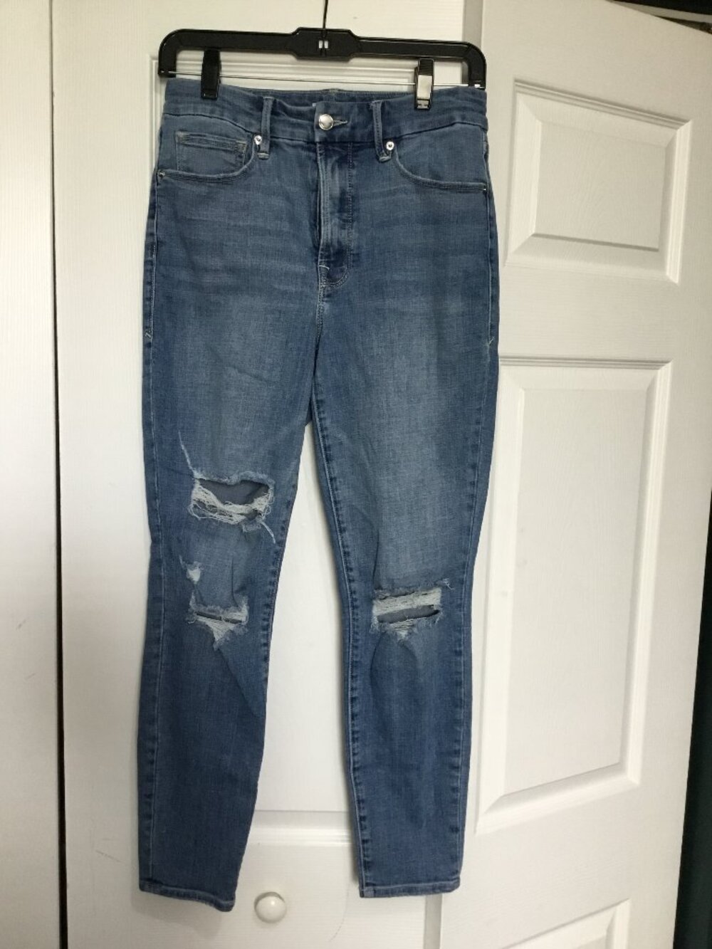 Good American Distressed Skinny Jeans